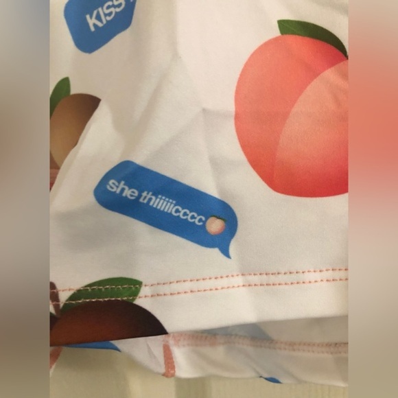 White peachy fruit print hot short shorts size Large brand‎ new - Picture 10 of 13